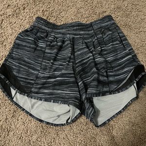 Lululemon hotty hot shorts 4”